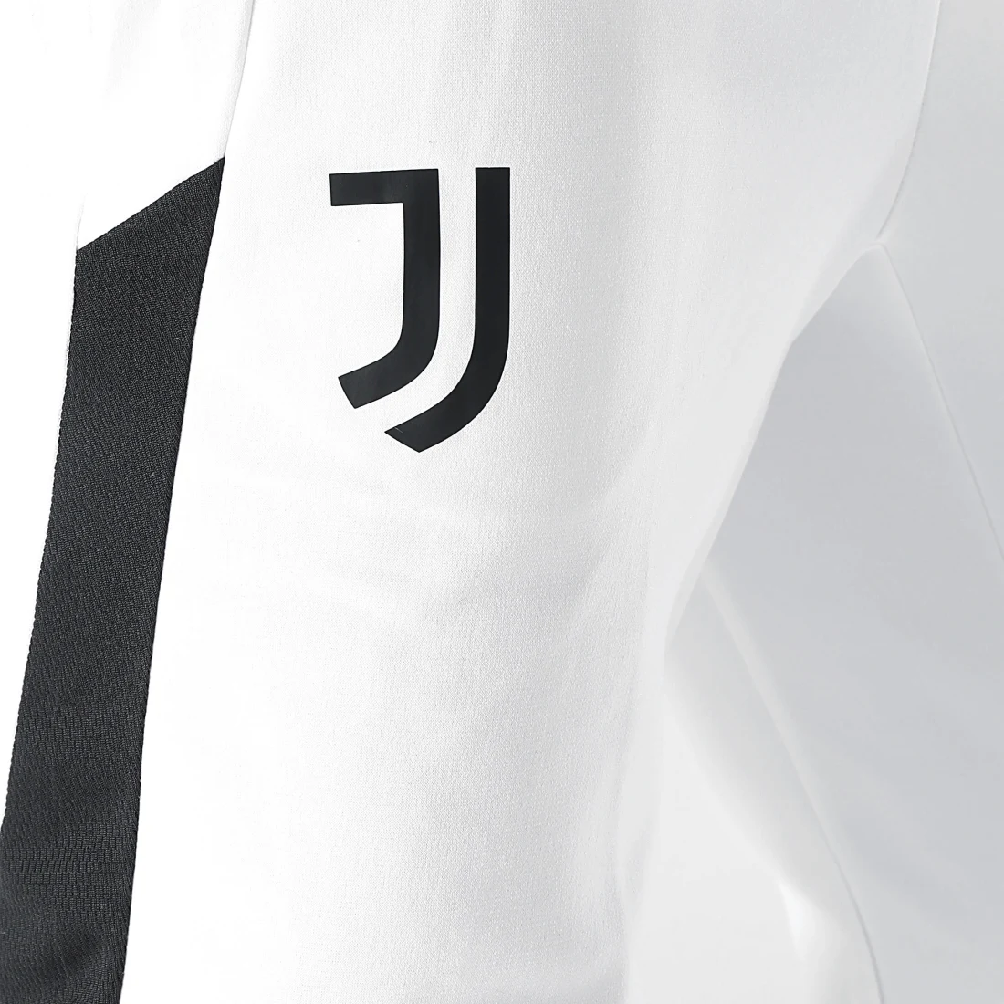 adidas_380179_HZ5044_20230727T152416_02