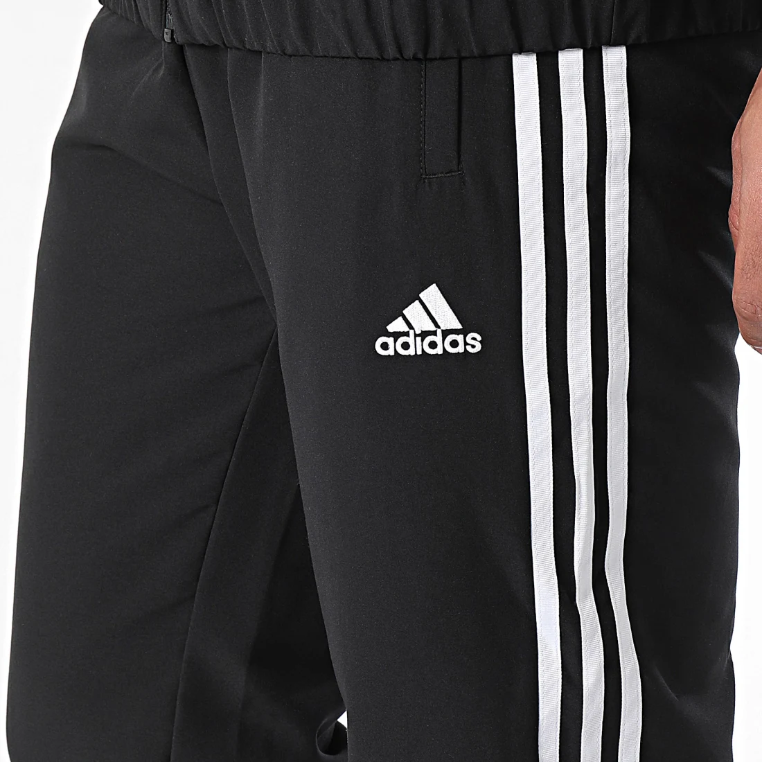 adidas_400375_IP1611_20240108T152857_05