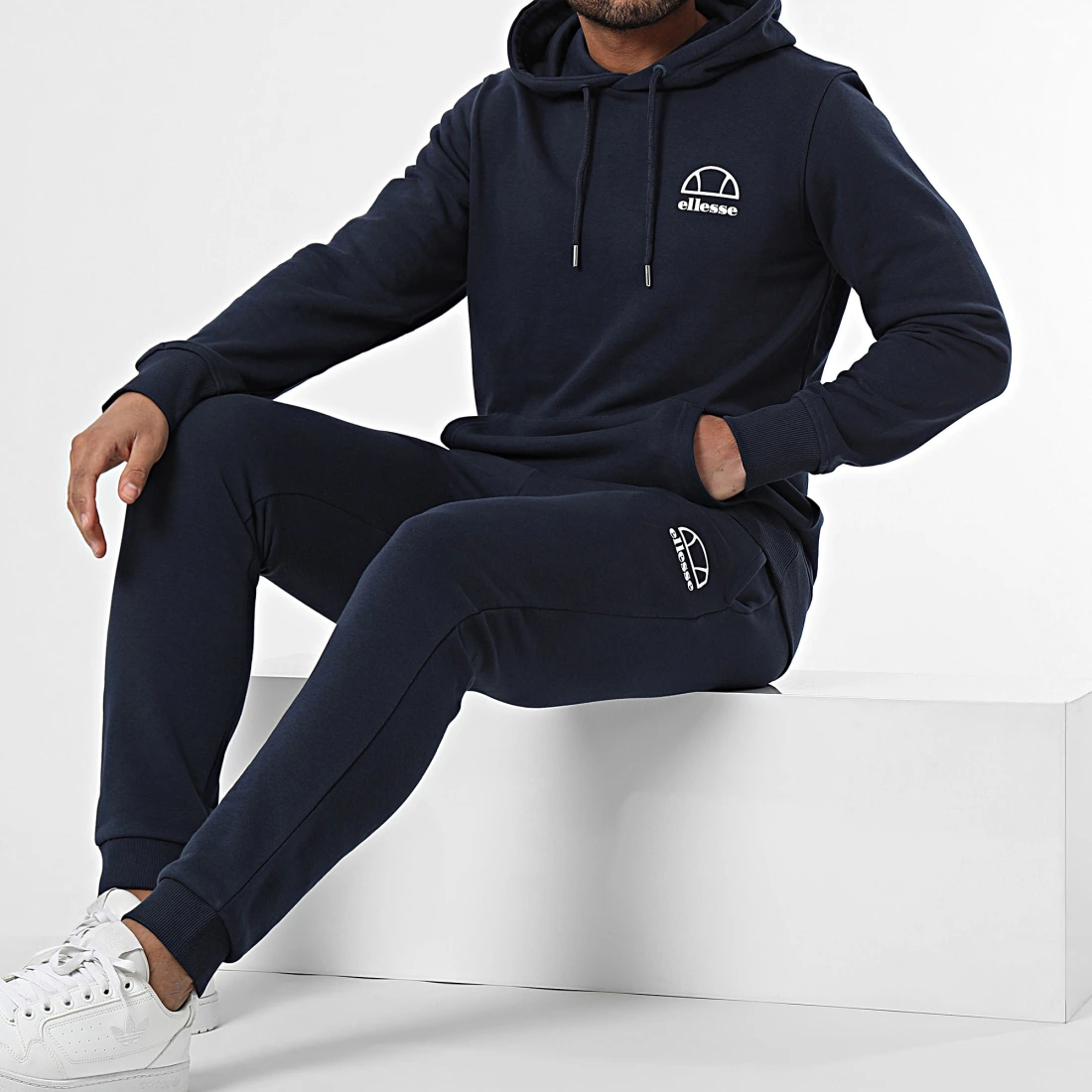 ellesse_401577_SLF20420_NAVY_20240126T154658_01