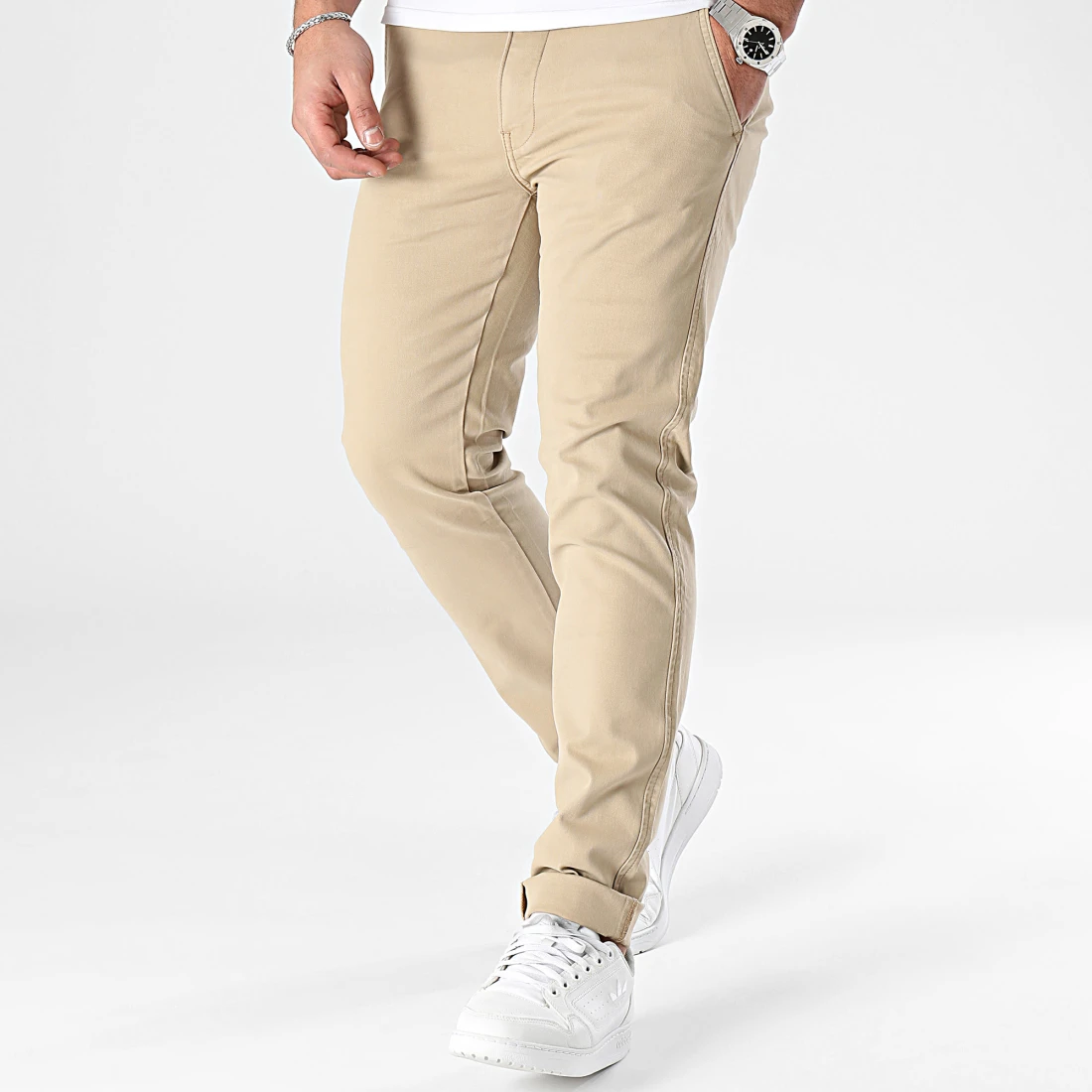 levis_398258_17196_0011_20240104T155107_03