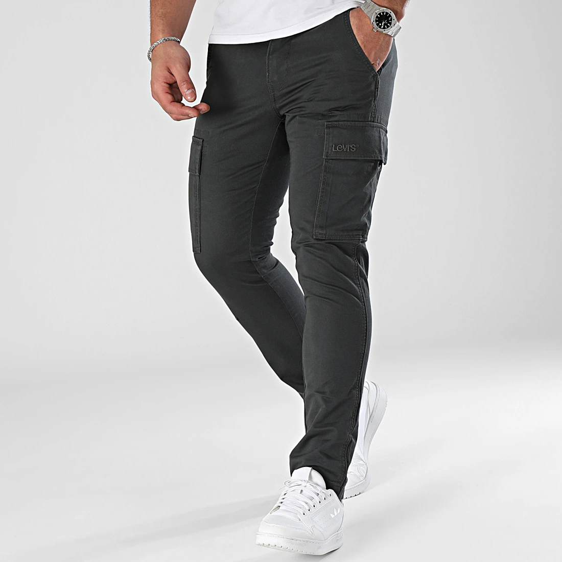 levis_400946_A7365_0000_20240125T152850_03