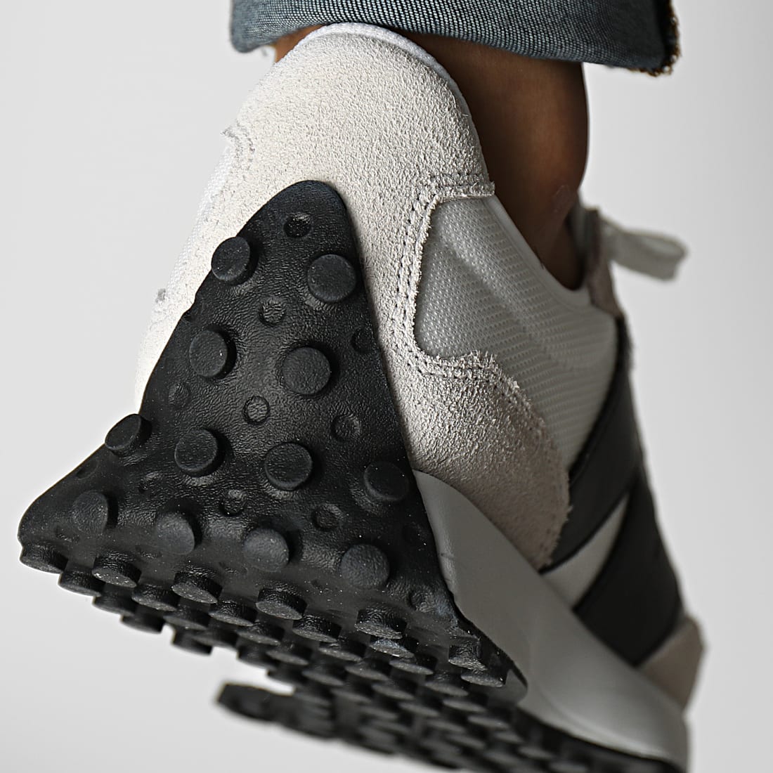 new-balance_331392_MS327CWB_20220805T140419_04