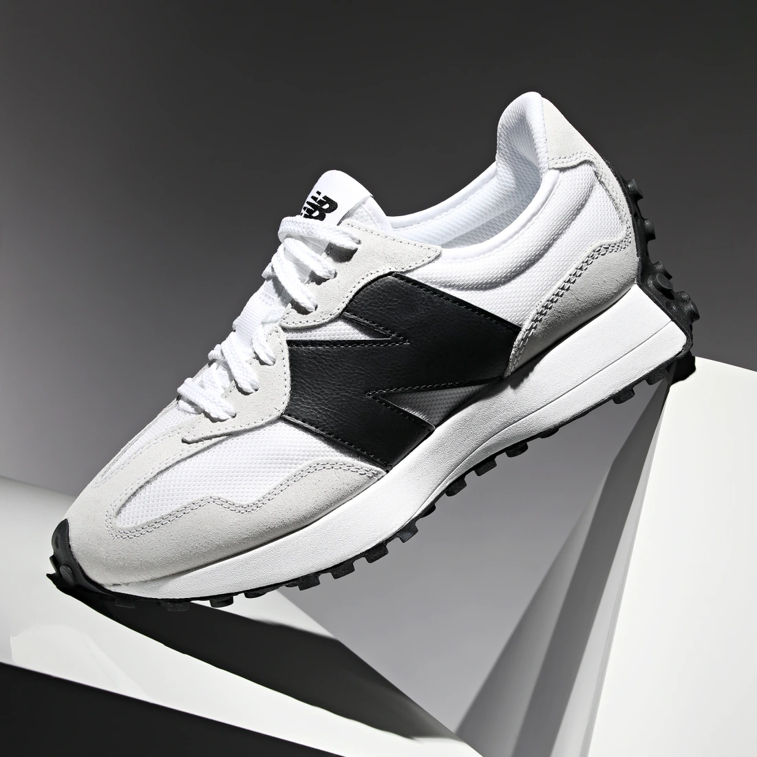 new-balance_331392_MS327CWB_20221221T101022_05