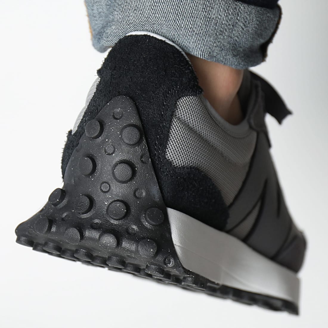 new-balance_404338_U327MD_20240205T151150_04