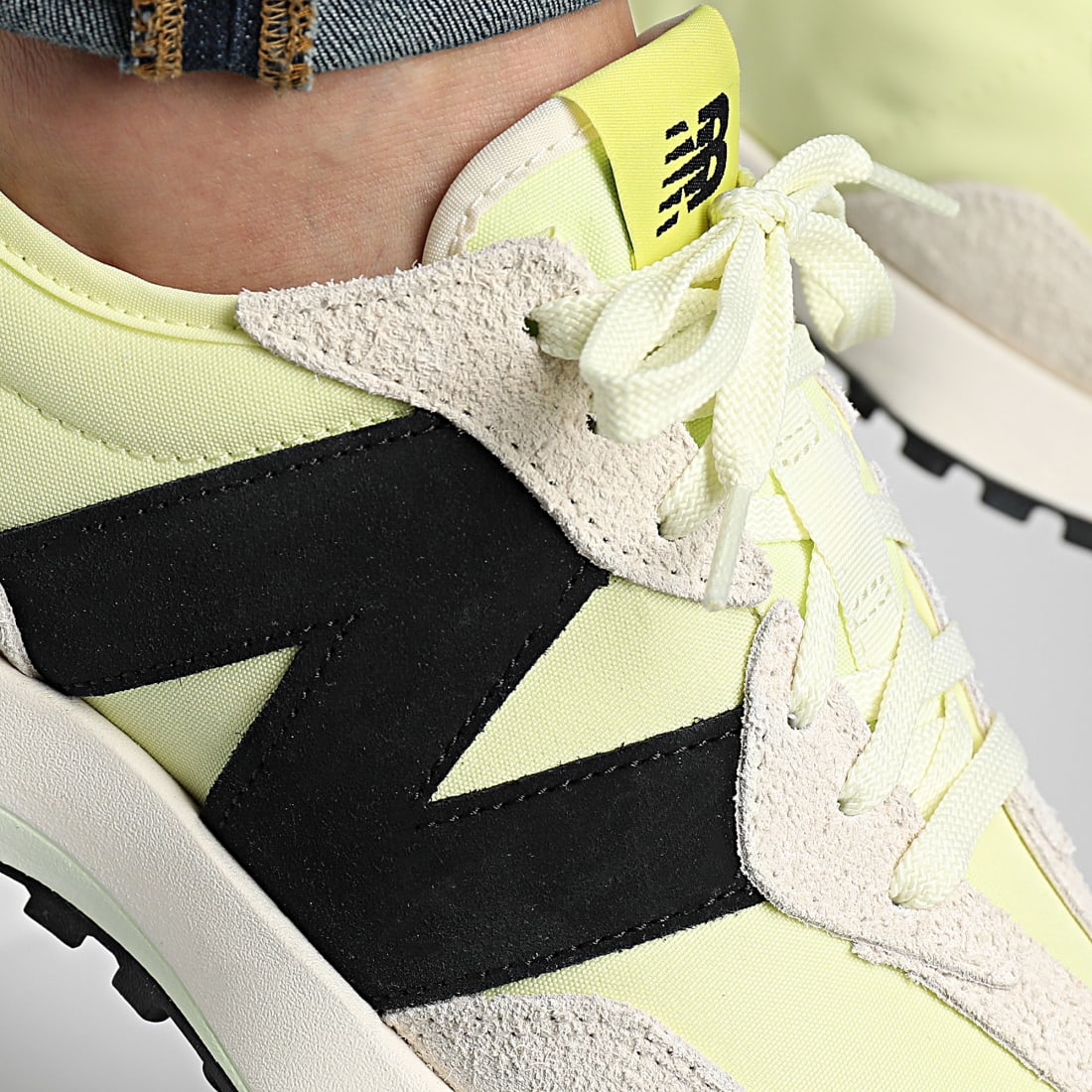 new-balance_405784_WS327WG_20240220T143358_02