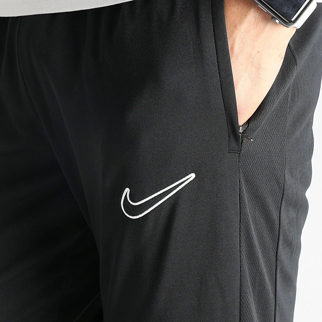 nike_366377_DR1666_010_20230324T150811_02