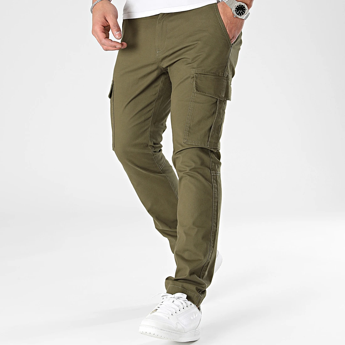 tommy-hilfiger_403901_DM0DM18940_MR1_20240208T155143_03