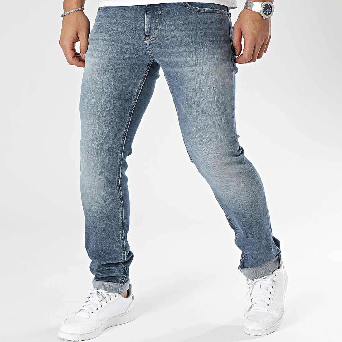 tommy-hilfiger_406606_DM0DM18721_1BK_20240215T145459_01